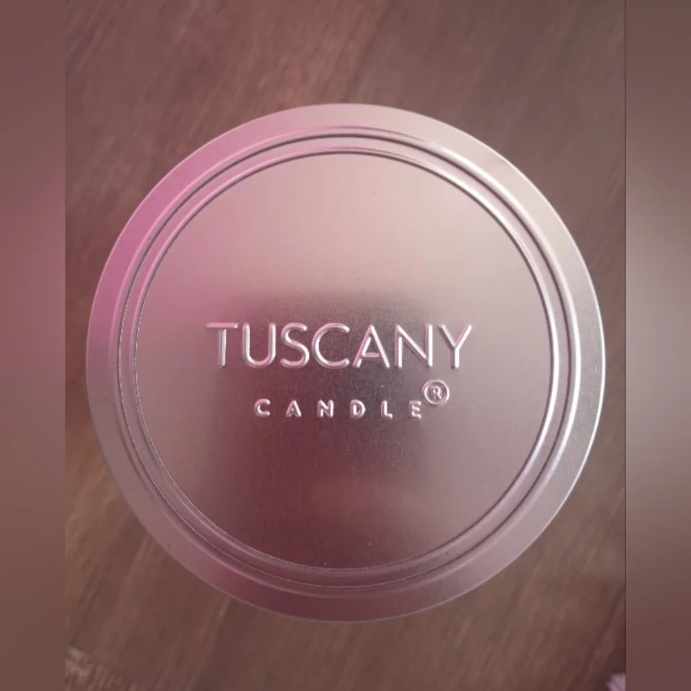 🕯️ Tuscany Candle Tropical Island Blue Candle NWT!
